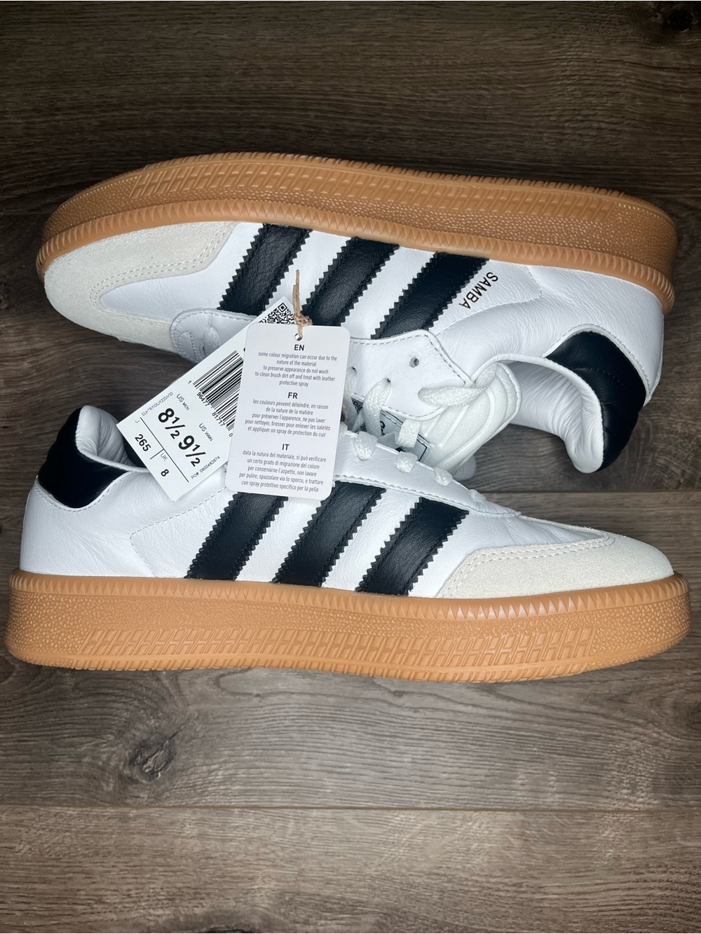 adidas SIZE 8.5 White Black Sneakers with Gum Sole